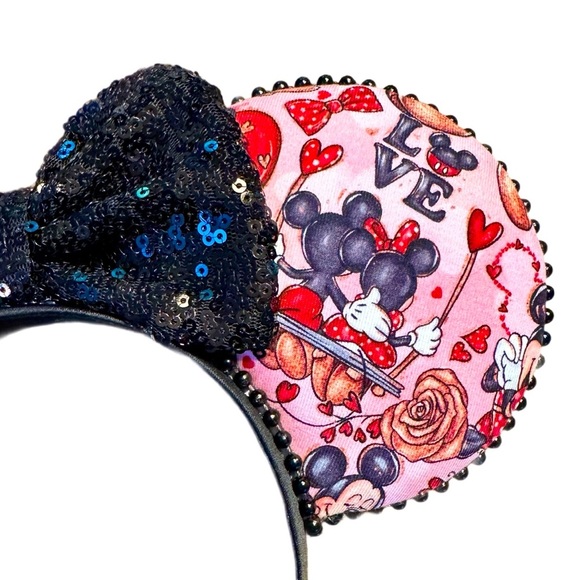 Women’s Handmade Disney Inspired Sequin Bow Mickey & Minnie Mouse Ears - NWOT - Picture 3 of 6